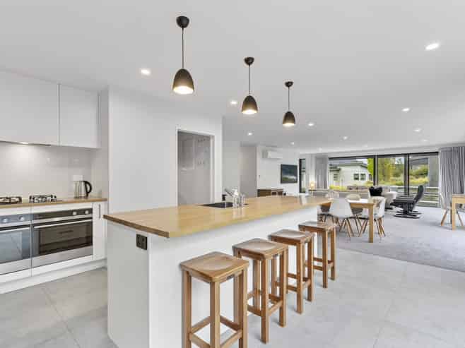 6 Mills Road, Wanaka