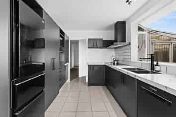 166 Flaxmere Avenue, Flaxmere