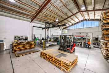 Freehold Investment – New 6-year Lease