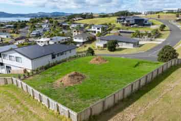 79 Stratford Drive, Cable Bay