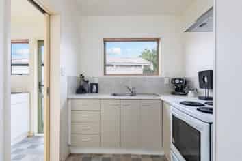 25a Ennismore Rd, Mount Albert