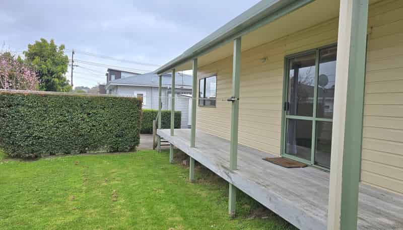25a Ennismore Rd, Mount Albert