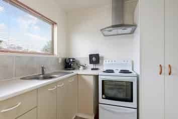 25a Ennismore Rd, Mount Albert