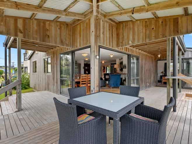 2173 Whananaki North Road, Whananaki