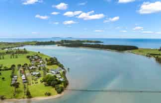 2173 Whananaki North Road, Whananaki