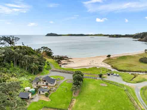 178 Ngahau Bay Road, Helena Bay