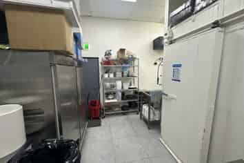 Ready to go F&B Retail