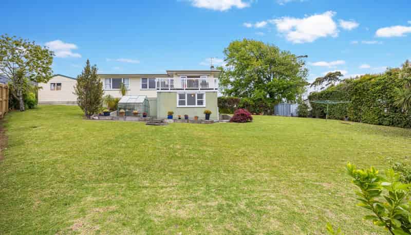 18 Cherry Road, Bucklands Beach