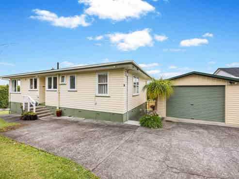 18 Cherry Road, Bucklands Beach