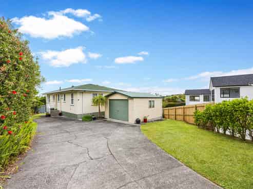 18 Cherry Road, Bucklands Beach