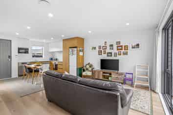 48B Lyttelton Avenue, Forrest Hill