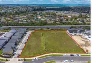 2 Tieke Lane, Massey