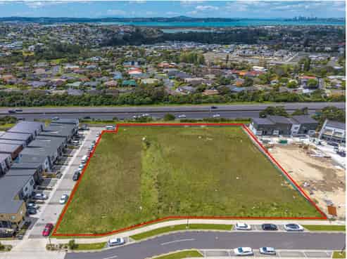 2 Tieke Lane, Massey