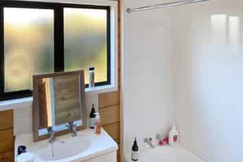 1656 Cust Road, Cust