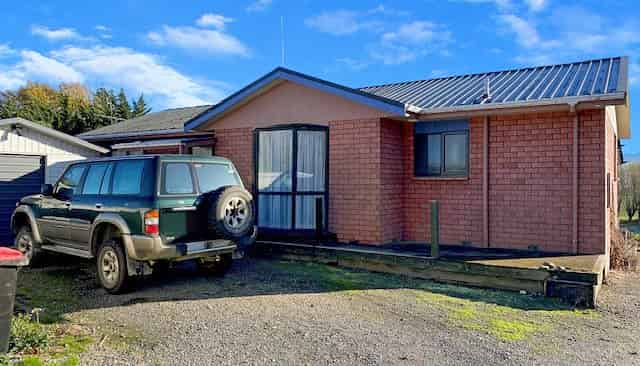 1656 Cust Road, Cust