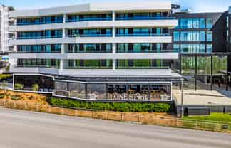 Recognized Brand + Stunning Aspect