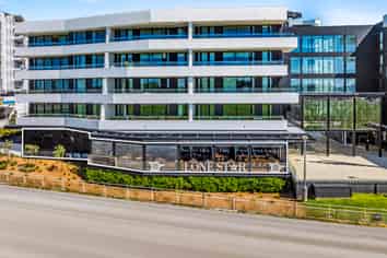 Recognized Brand + Stunning Aspect