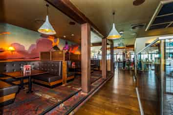 Recognized Brand + Stunning Aspect