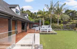 361i Paremoremo Road, Paremoremo