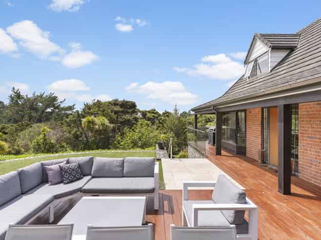 361i Paremoremo Road, Paremoremo