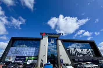 Premium Office with Sea & Sky Tower Views