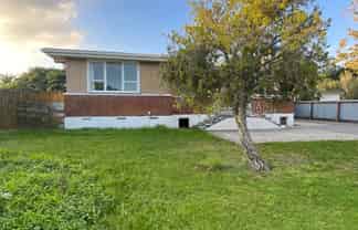 27 Main Road, Makaraka