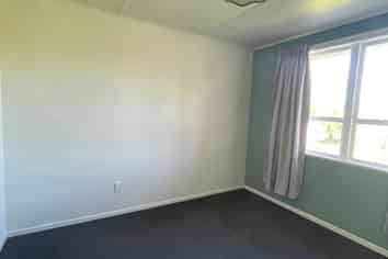 27 Main Road, Makaraka