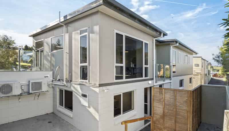 64 McKerrow Street, Shiel Hill