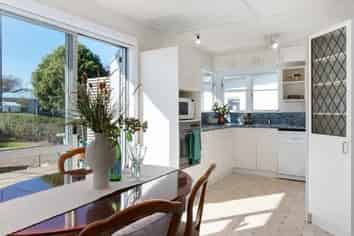 134  Pembroke Street, Carterton