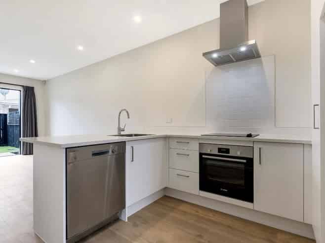 51 Neil Avenue, Te Atatu Peninsula