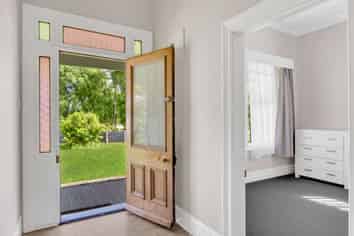 14 Uawa Parade, Tolaga Bay