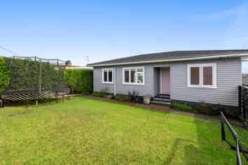 1/74 college road, Northcote