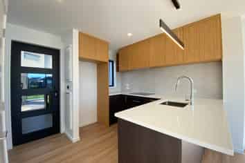 8/50 Broadway Parade, Rolleston