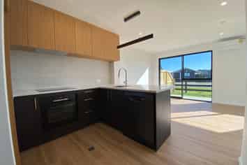 8/50 Broadway Parade, Rolleston