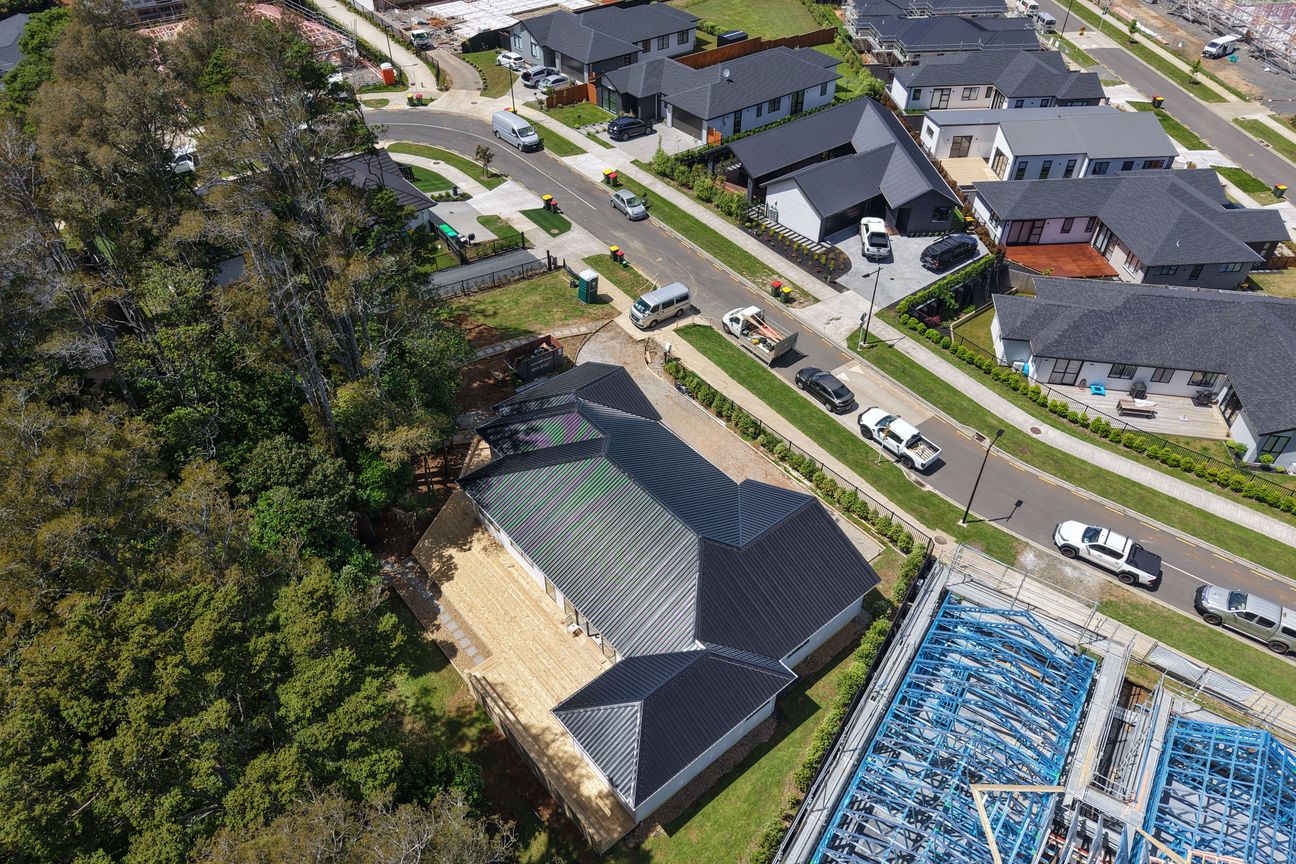 Modern Living Meets Nature at 5 Spudman Rise - Widok 2