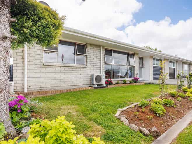  4/136 High Street, Bulls