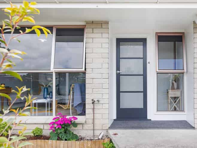  4/136 High Street, Bulls