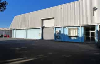 Workshop & Yard in Tightly Held Area