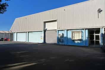 Workshop & Yard in Tightly Held Area