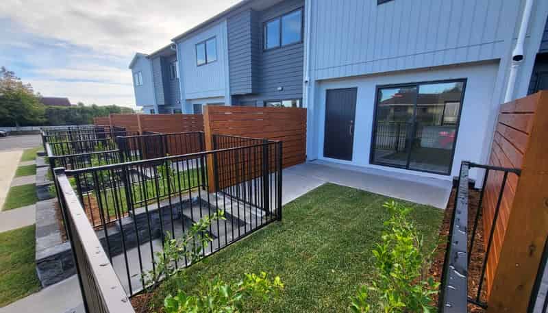 2D Fausett Avenue, Pukekohe