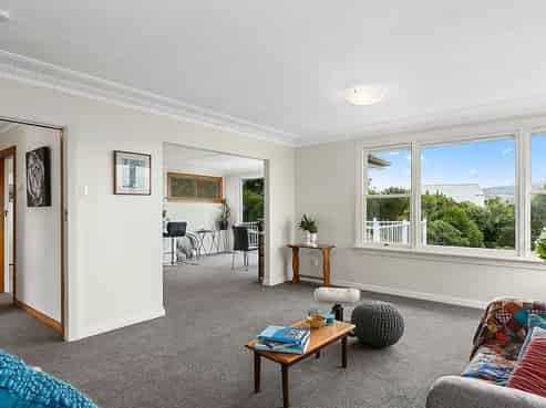 33 Erin Street, Roslyn