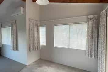 9B Tikorangi Place, Morningside