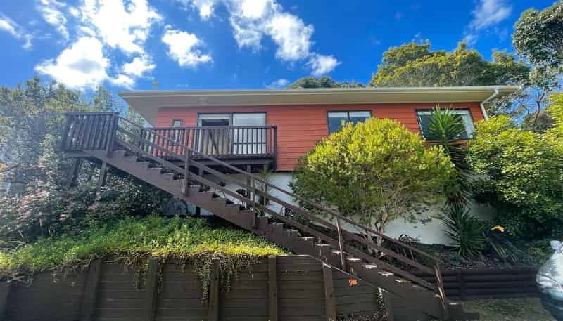 9B Tikorangi Place, Morningside