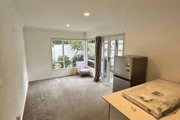 2a/13 Bucklands Beach Road, Bucklands Beach