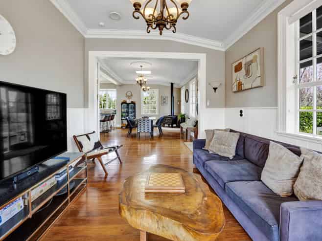 104 Pitt Road, Hillsborough