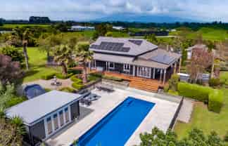 104 Pitt Road, Hillsborough