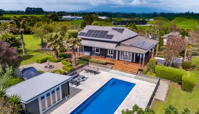 104 Pitt Road, Hillsborough