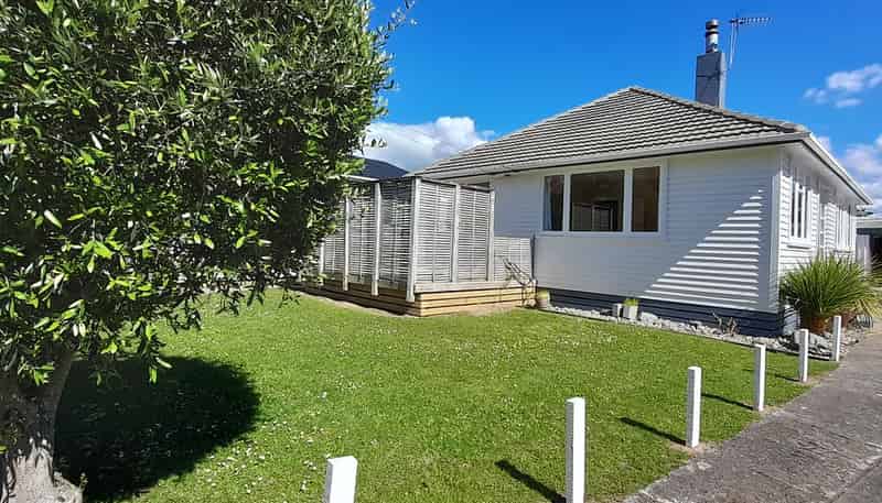 39 Rimutaka Street, Trentham