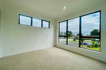 8A Neems Place, Manurewa