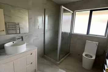 5 Robin Brooke Drive, Flat Bush